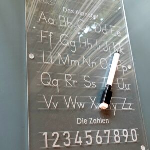 Acryltafel zum Schreiben lernen